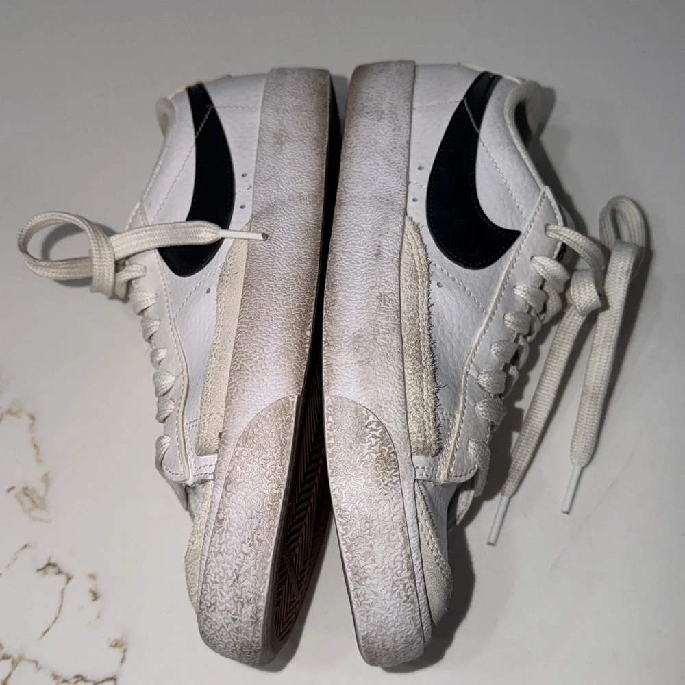 Nike Blazer Low 77 Vintage Sneakers in Black and White | 6Y
